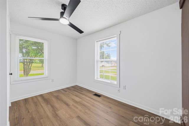 604 Mauney Avenue, Kings Mountain, NC 28086