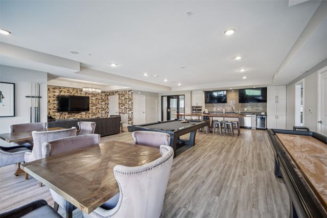 9065 Bishop Drive 117, West Des Moines, IA 50266