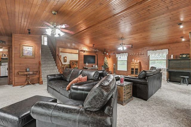 4637 Johnsville Road, Centerburg, OH 43011