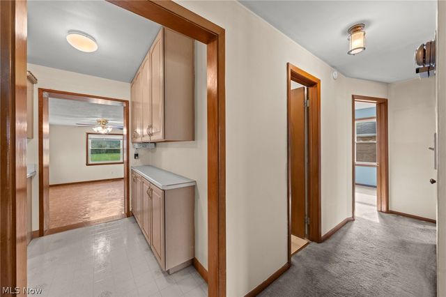 2031 W Pleasant Valley Road, Parma, OH 44134