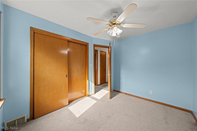 2031 W Pleasant Valley Road, Parma, OH 44134