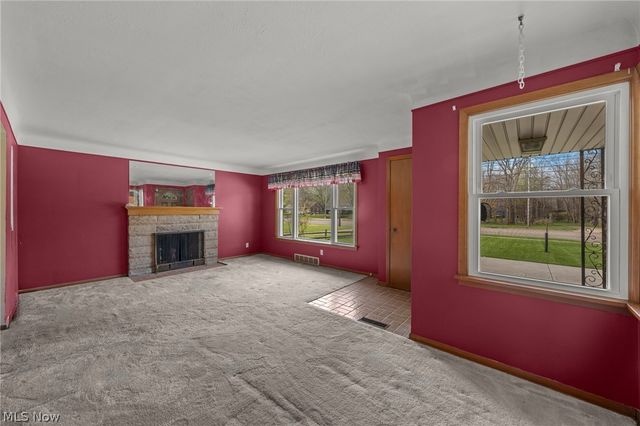 2031 W Pleasant Valley Road, Parma, OH 44134