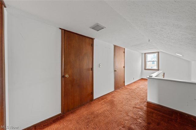 2031 W Pleasant Valley Road, Parma, OH 44134