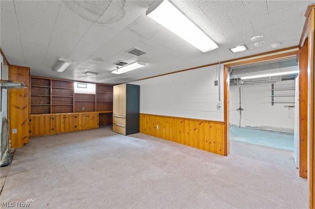 2031 W Pleasant Valley Road, Parma, OH 44134