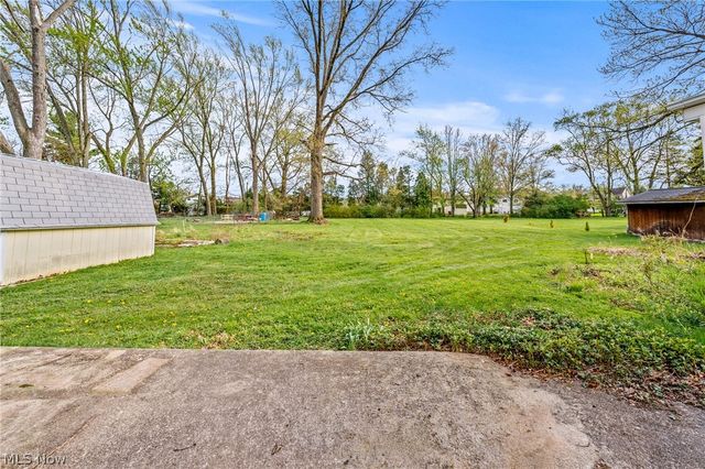 2031 W Pleasant Valley Road, Parma, OH 44134