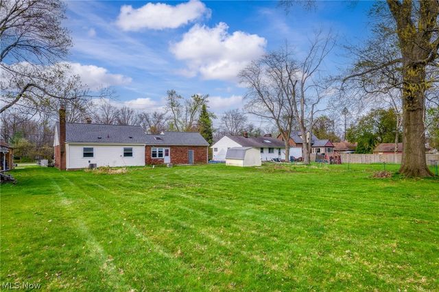 2031 W Pleasant Valley Road, Parma, OH 44134