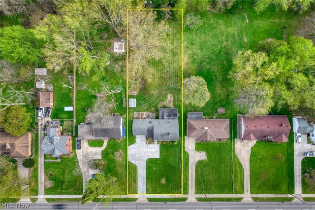 2031 W Pleasant Valley Road, Parma, OH 44134