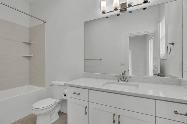 2415 N Paradise Cir, Wichita, KS 67205