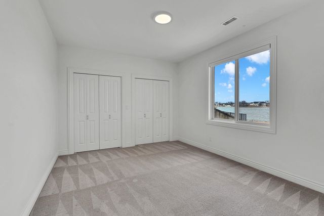 2415 N Paradise Cir, Wichita, KS 67205