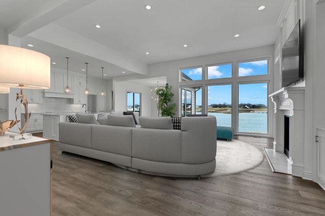 2415 N Paradise Cir, Wichita, KS 67205