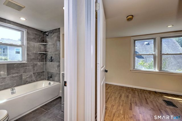 18 Drake Street, Stratford, CT 06614