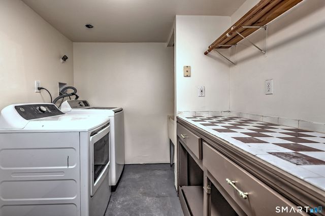 18 Drake Street, Stratford, CT 06614