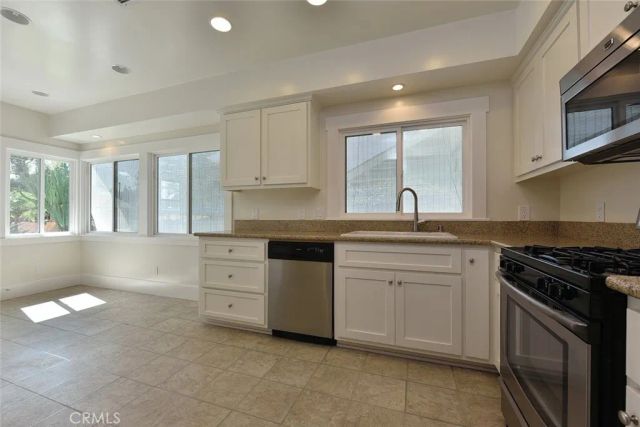 470 W Center Street, Covina, CA 91723