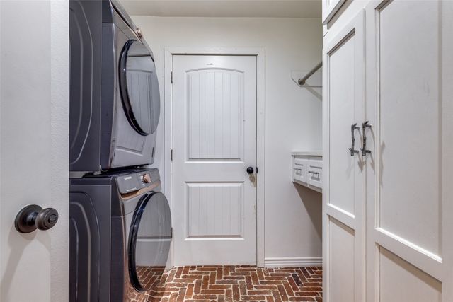 10008 Tim Tam Circle, Dallas, TX 75229