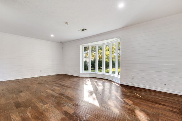 10008 Tim Tam Circle, Dallas, TX 75229