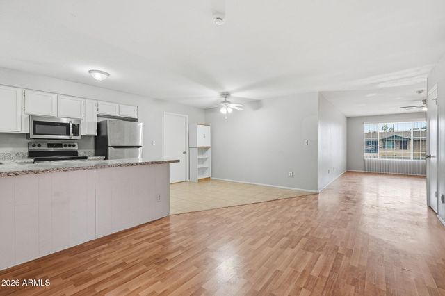 5824 S COLLEGE Avenue, Tempe, AZ 85283