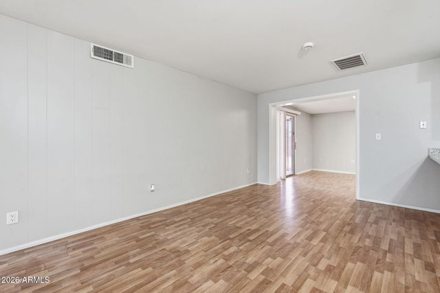 5824 S COLLEGE Avenue, Tempe, AZ 85283