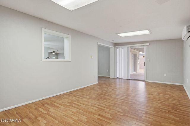 5824 S COLLEGE Avenue, Tempe, AZ 85283