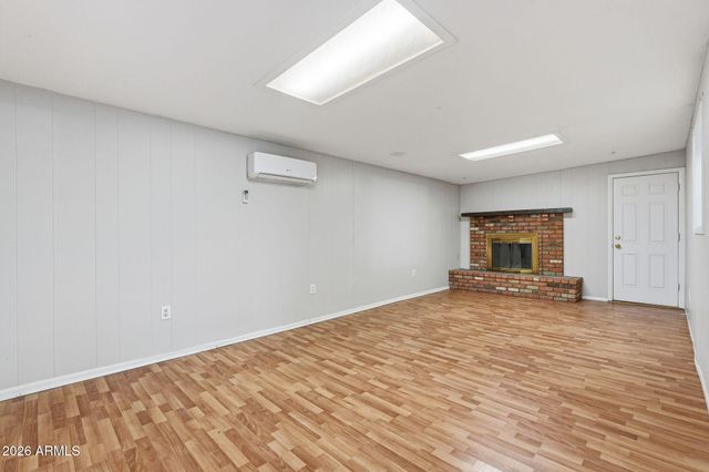 5824 S COLLEGE Avenue, Tempe, AZ 85283