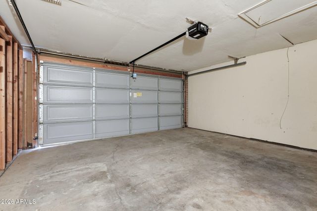 5824 S COLLEGE Avenue, Tempe, AZ 85283