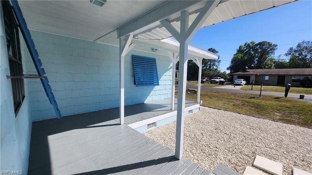 4112 2nd ST W, Lehigh Acres, FL 33971