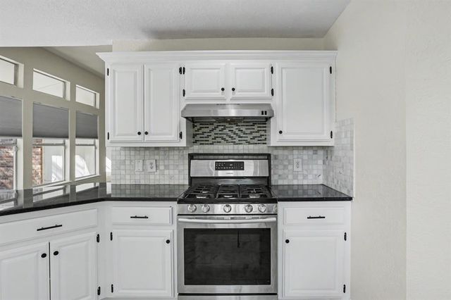 608 NW 174th Street, Edmond, OK 73012