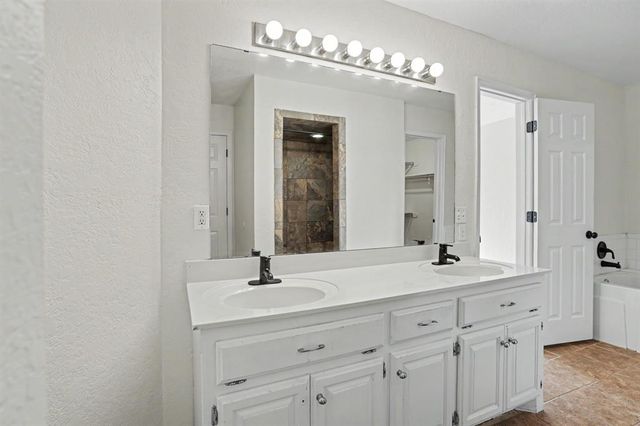 608 NW 174th Street, Edmond, OK 73012