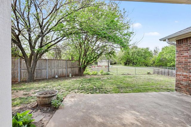 608 NW 174th Street, Edmond, OK 73012