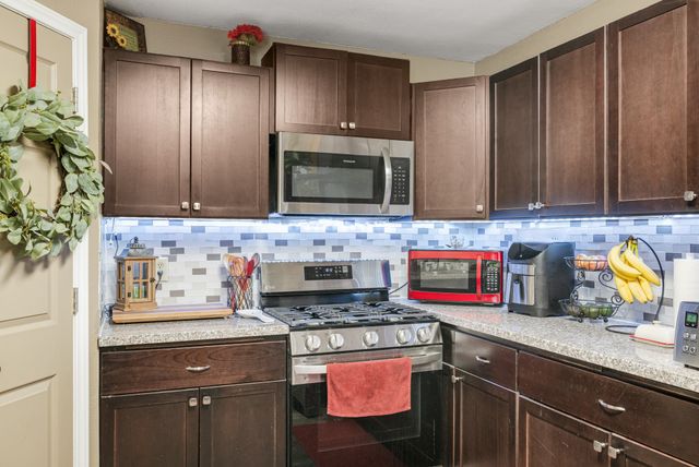 2877 Fenwick Street, Grand Prairie, TX 75052