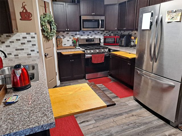 2877 Fenwick Street, Grand Prairie, TX 75052