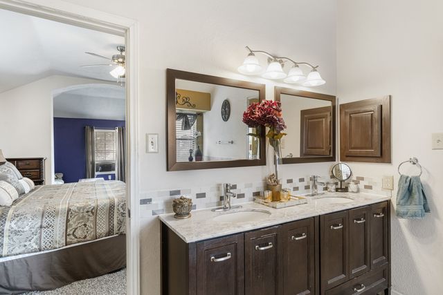 2877 Fenwick Street, Grand Prairie, TX 75052