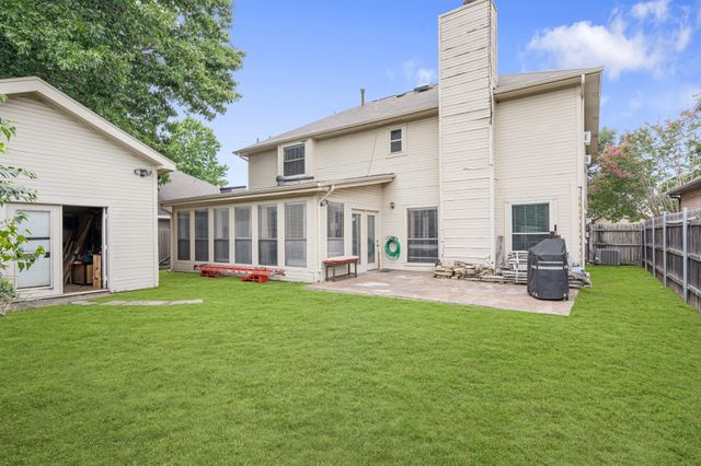 2877 Fenwick Street, Grand Prairie, TX 75052