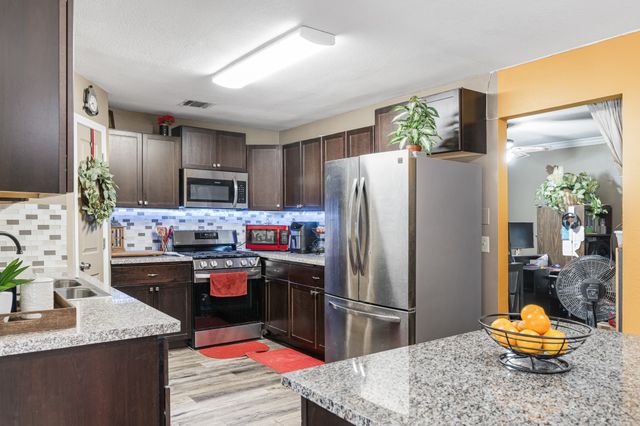 2877 Fenwick Street, Grand Prairie, TX 75052