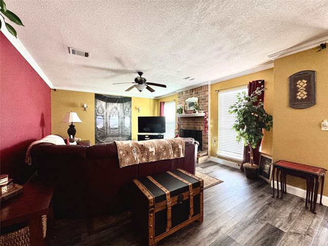 2877 Fenwick Street, Grand Prairie, TX 75052