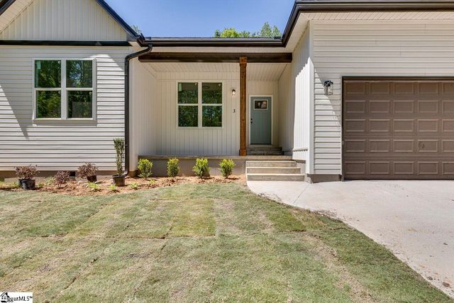 3 Carter Drive, Marietta, SC 29661