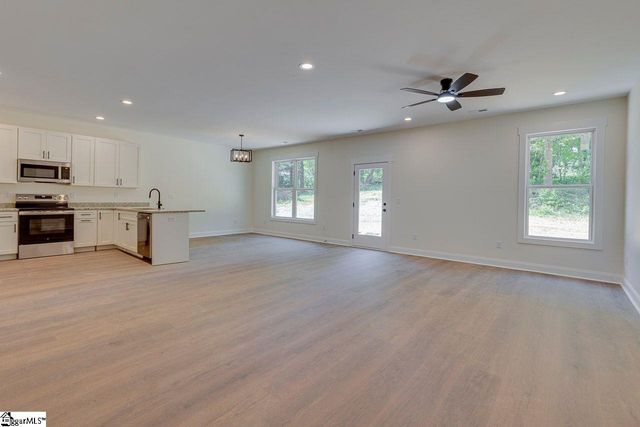 3 Carter Drive, Marietta, SC 29661