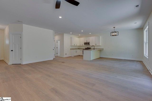 3 Carter Drive, Marietta, SC 29661