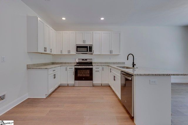 3 Carter Drive, Marietta, SC 29661