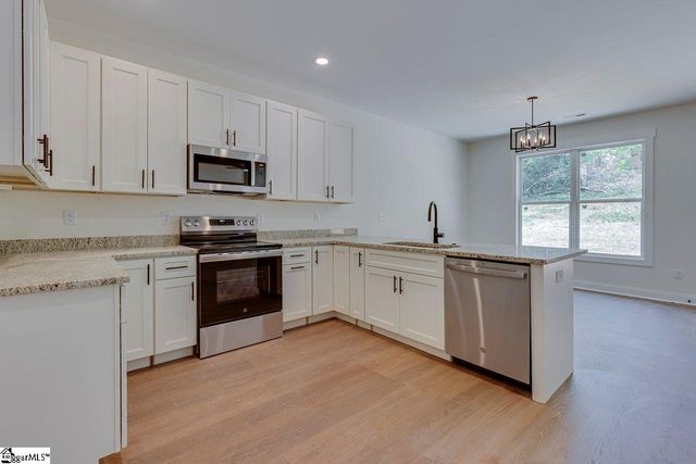 3 Carter Drive, Marietta, SC 29661