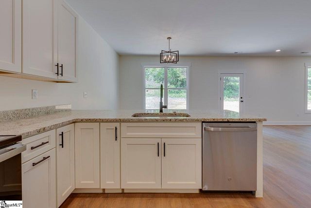 3 Carter Drive, Marietta, SC 29661