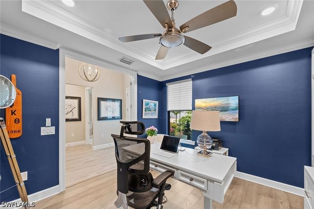 9573 Everglades DR, Naples, FL 34120