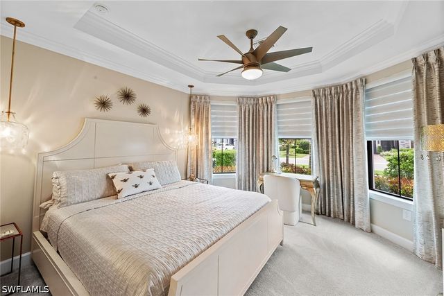 9573 Everglades DR, Naples, FL 34120