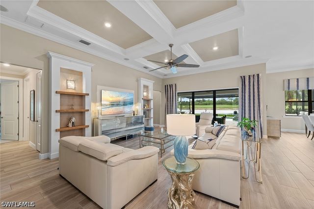 9573 Everglades DR, Naples, FL 34120