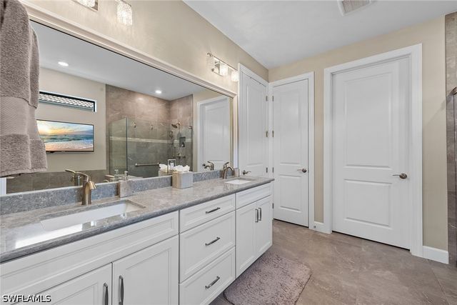 9573 Everglades DR, Naples, FL 34120