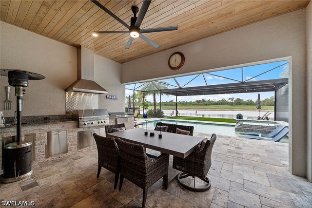 9573 Everglades DR, Naples, FL 34120