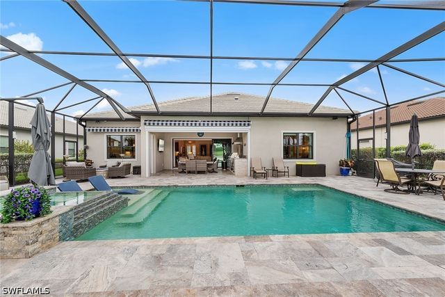 9573 Everglades DR, Naples, FL 34120