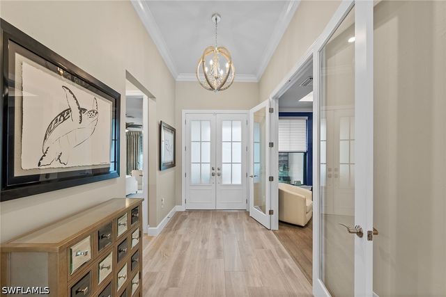 9573 Everglades DR, Naples, FL 34120