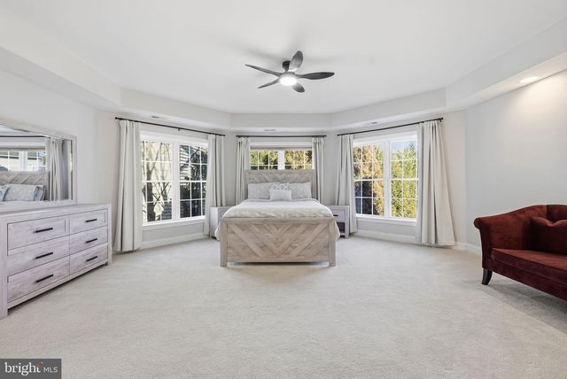 22773 HIGHCREST CIR, Brambleton, VA 20148