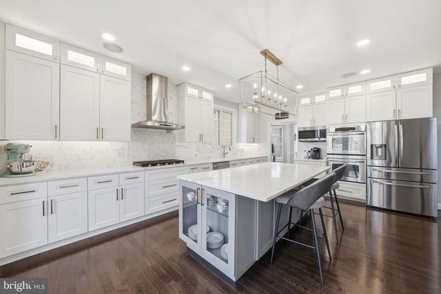 22773 HIGHCREST CIR, Brambleton, VA 20148