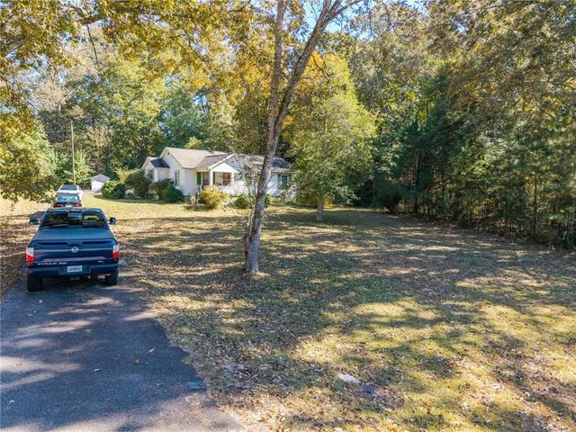 68 Pine Drive, Stockbridge, GA 30281